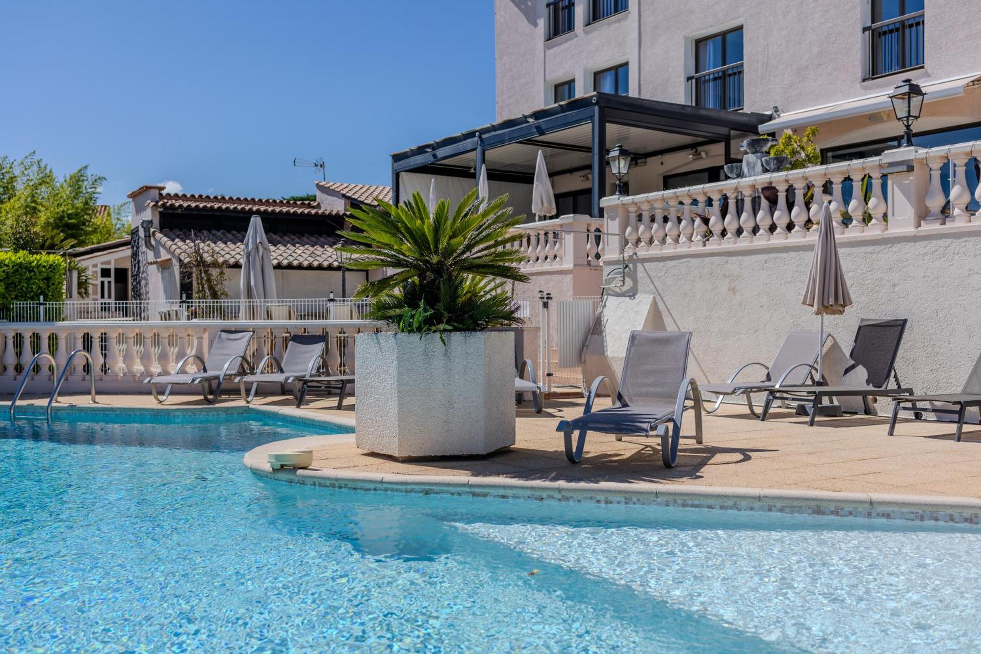 Hotel & Restaurant Perla Riviera Villeneuve-Loubet Eksteriør billede