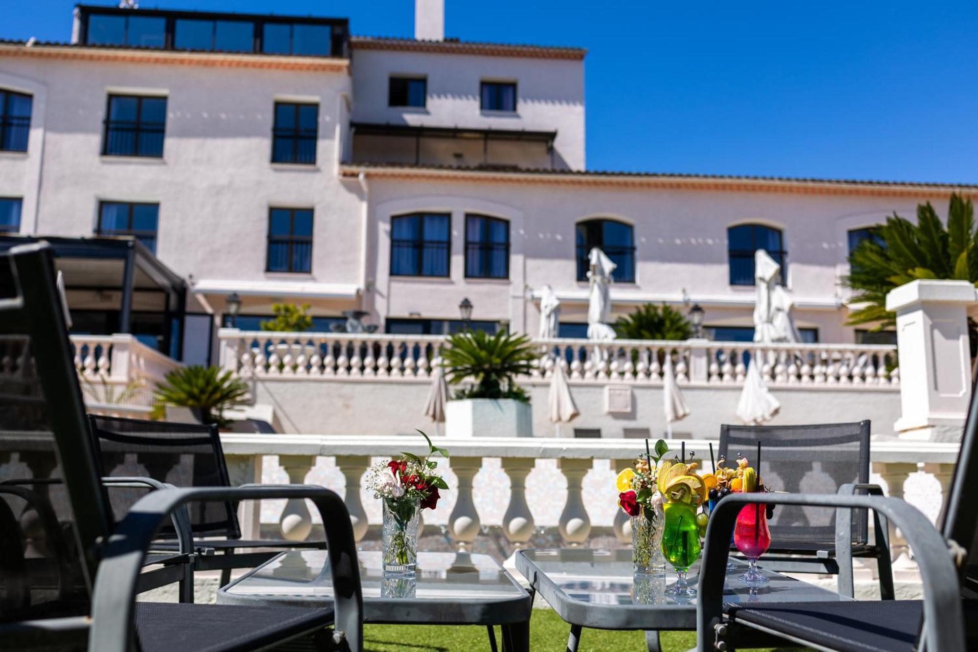 Hotel & Restaurant Perla Riviera Villeneuve-Loubet Eksteriør billede